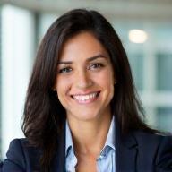 Ana Torres - Analista Financiera